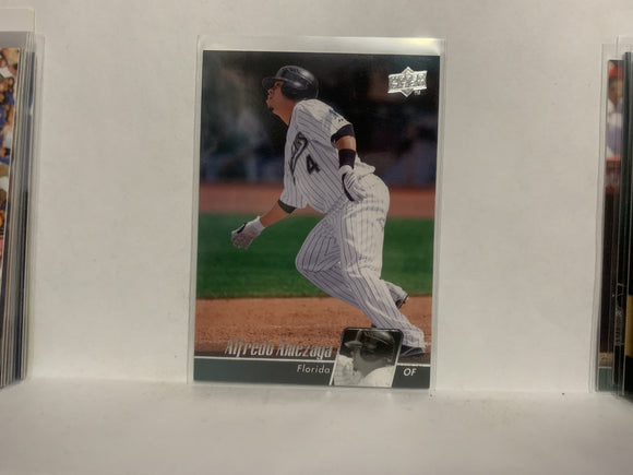 #211 Alfredo Amezaga Florida Marlins 2010 Upper Deck Series 1 Baseball Card NH