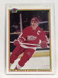 #233 Steve Yzerman Detroit Red Wings 1991-92 Bowman Hockey Card