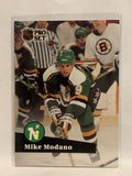 #105 Mike Modano Minnesota North Stars 1991-92 Pro Set Hockey Card
