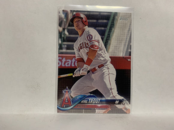 #300 Mike Trout Los Angeles Angels 2018 Topps Series 1 Baseball Card NZC