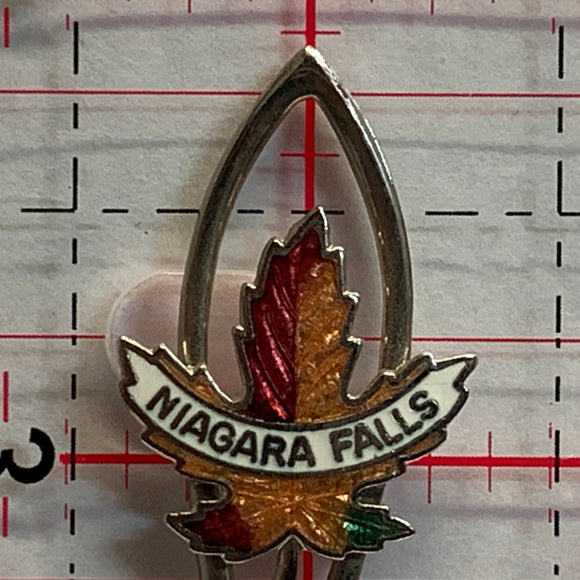Niagara Falls Canada Maple Leaf Souvenir Spoon NP