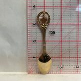 Slave Lake Alberta Canadian Maple Leaf Souvenir Spoon NQ